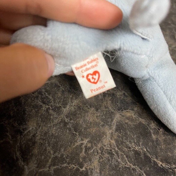 Ty Beanie Babies 1995 Peanut the Elephant - Picture 3 of 8